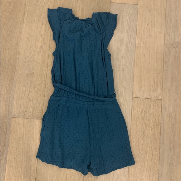 ‼️3/$30‼️ Loft Romper - Picture 3 of 4